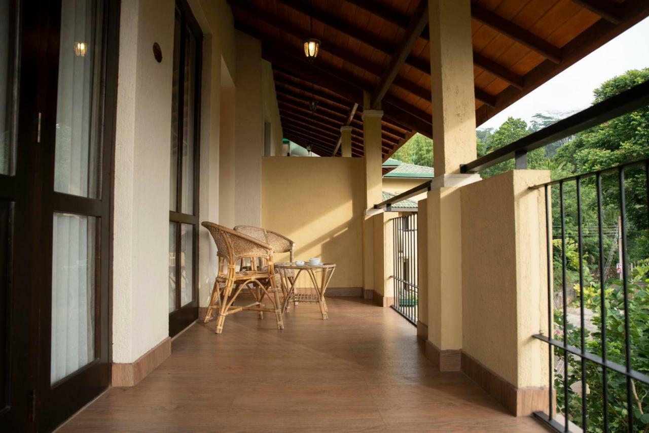Melheim Kandy Villas Exterior foto